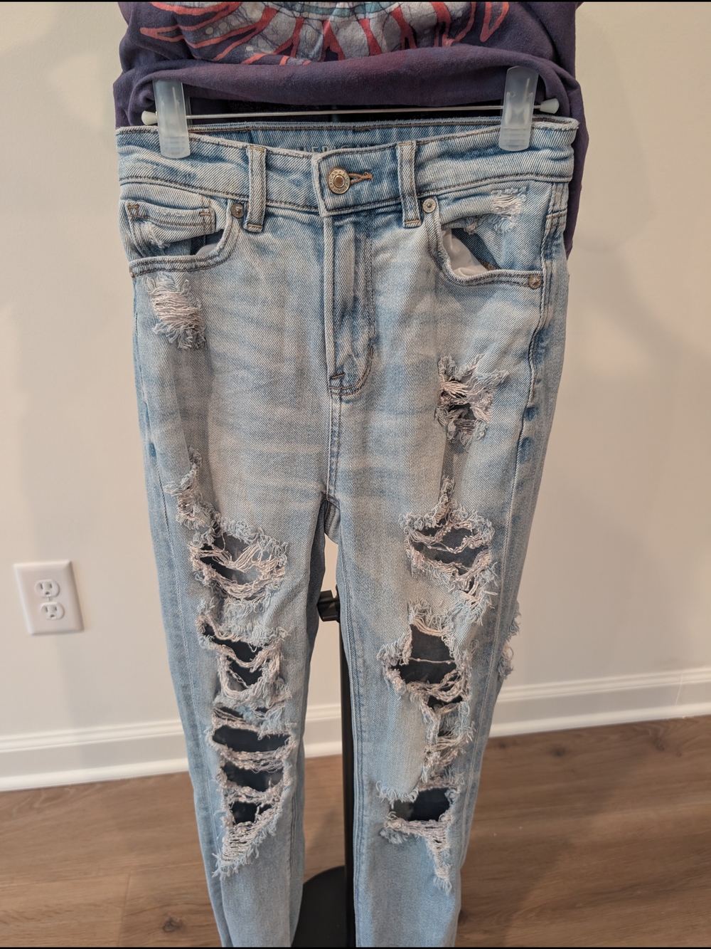 American Eagle Outfitters Light Blue Distressed Boyfriend Jeans Size 00 Stretch - Picture 2 of 11